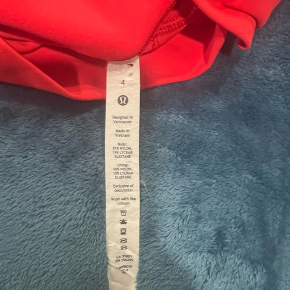 LululemonSize 4 orange color. - Picture 6 of 6